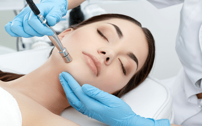 microdermabrasion pour dilater les pores